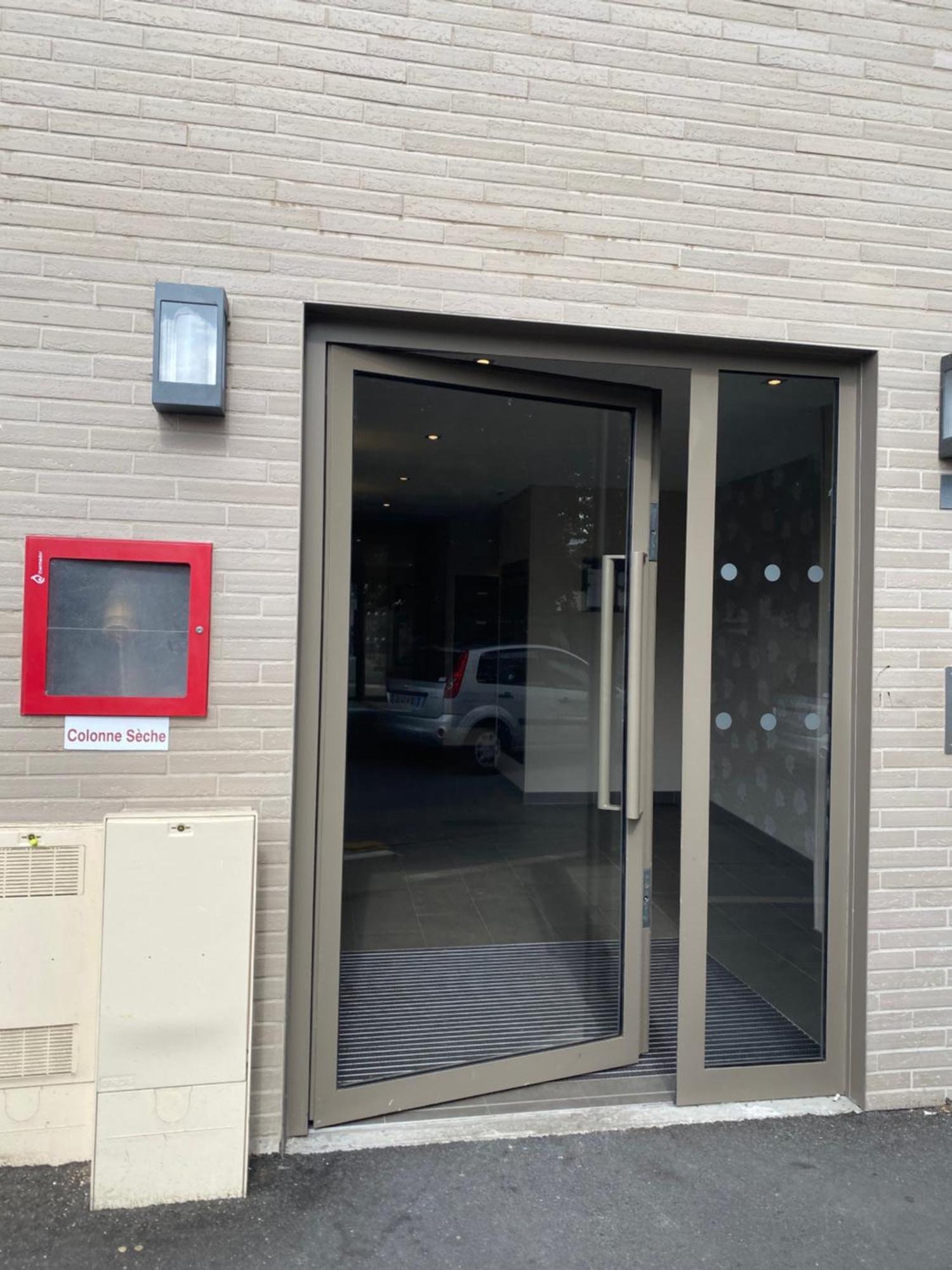 Apartamento Charme Citadin Villemomble Exterior foto